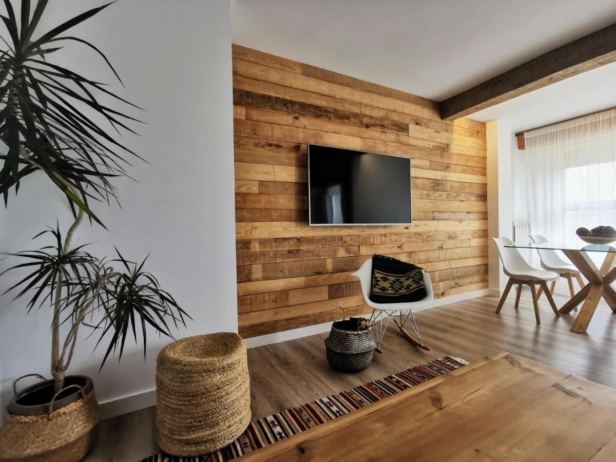 Ferienwohnung Oroel Jaca Exterior foto