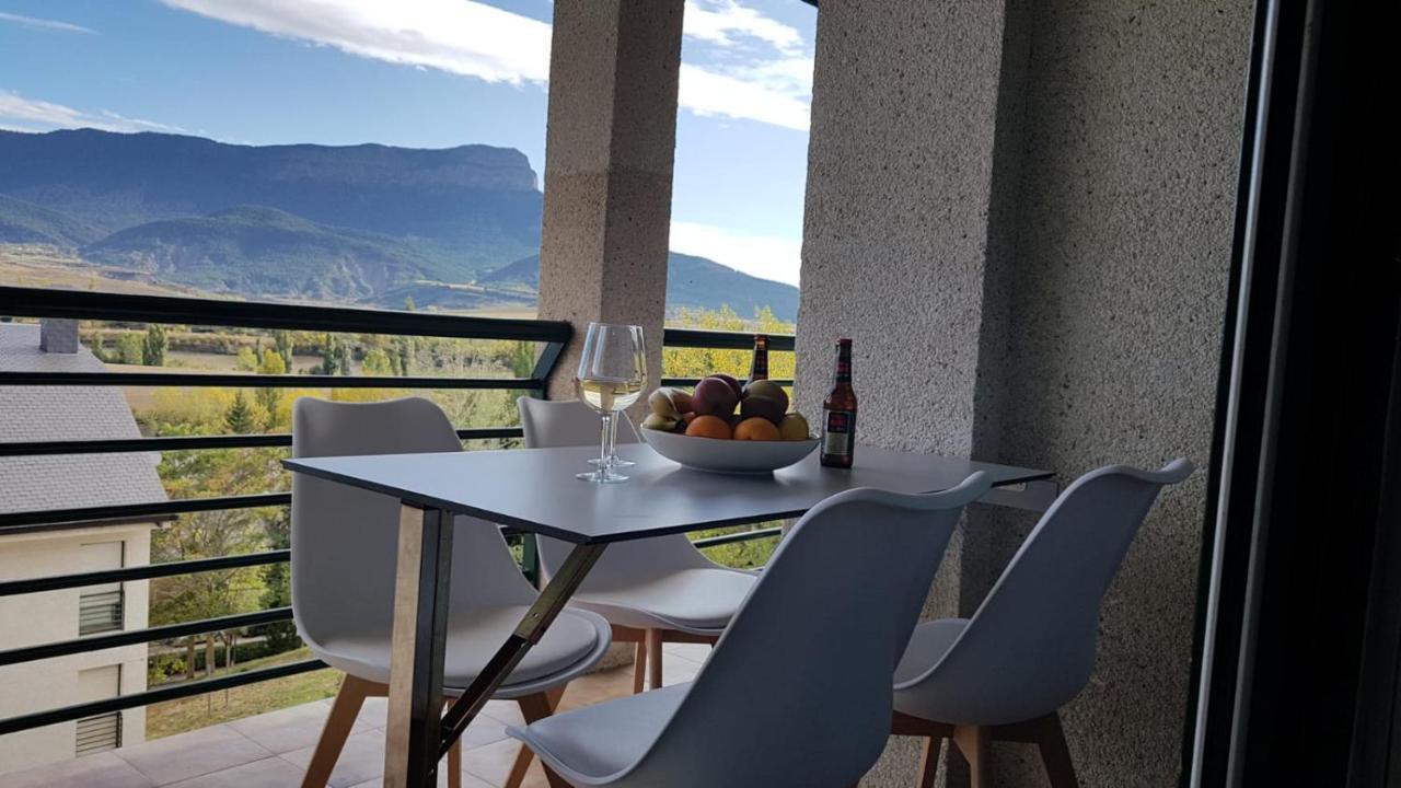 Ferienwohnung Oroel Jaca Exterior foto